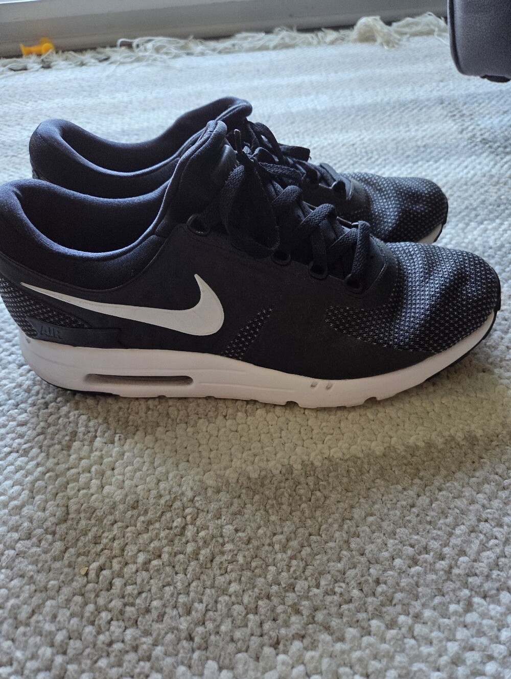 Nike Black & White Air Max Casual Sneakers